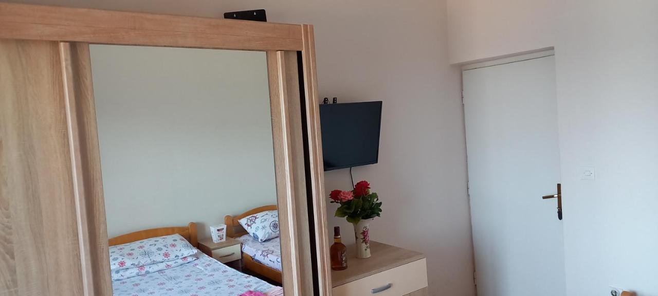 Rooms Vlaovic ヘルツェグ・ノヴィ エクステリア 写真